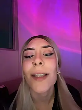 alesziarose  online show from January 2026 11:28:01 PM