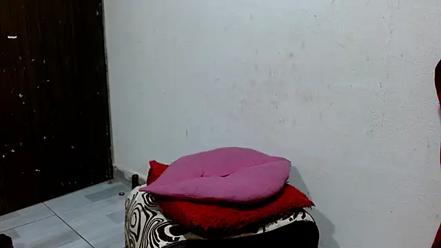 Snapshot of Calientes96 chatting on January 2026 01:30:01 AM Calientes96 online show from January 2026 01:30:01 AM