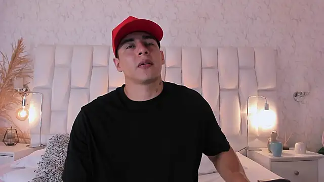 MassimoCo  online show from March 2026 11:43:02 PM