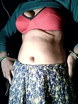 Snapshot of Queen_chayna chatting on February 2026 02:00:02 PM Queen chayna online show from February 2026 02:00:02 PM