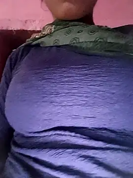 Snapshot of Queen_chayna chatting on February 2026 02:22:01 AM Queen chayna online show from February 2026 02:22:01 AM