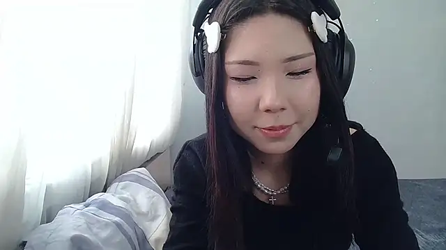 Snapshot of AprilOnilll chatting on January 2026 09:22:02 AM AprilOnilll online show from January 2026 09:22:02 AM