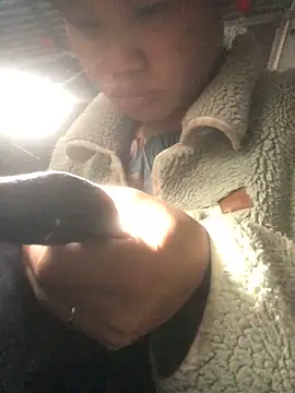 Snapshot of Minhkhue121 chatting on March 2026 06:09:02 AM Minhkhue121 online show from March 2026 06:09:02 AM