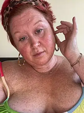 Snapshot of BustyRedxx chatting on June 2026 08:30:02 AM BustyRedxx online show from June 2026 08:30:02 AM