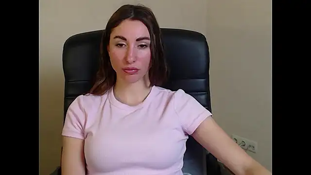 cammila horn online show from January 2026 06:23:02 PM