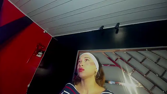 Clarita Hill online show from March 2026 06:35:02 PM