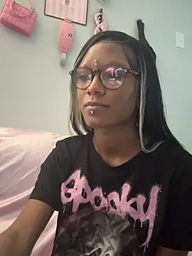 Snapshot of xouniq chatting on August 2026 10:01:02 PM xouniq online show from August 2026 10:01:02 PM