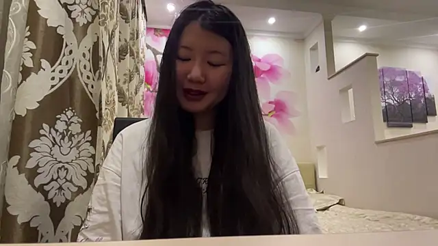 Snapshot of EriVibe chatting on January 2026 05:27:01 PM EriVibe online show from January 2026 05:27:01 PM