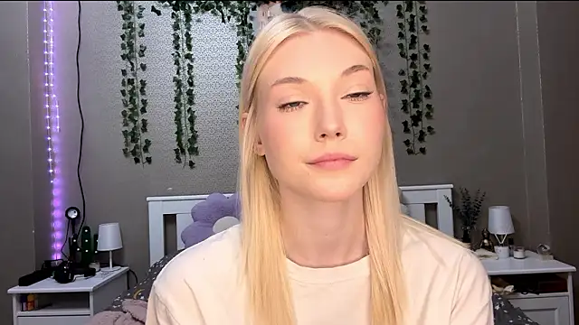 Snapshot of LlsabethHaze chatting on January 2026 03:27:01 PM LlsabethHaze online show from January 2026 03:27:01 PM