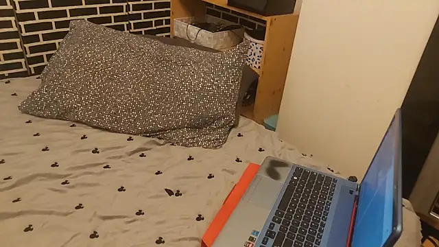 Snapshot of Spatgirl chatting on February 2026 07:10:02 PM Spatgirl online show from February 2026 07:10:02 PM