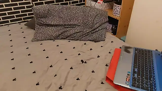 Snapshot of Spatgirl chatting on February 2026 02:24:02 PM Spatgirl online show from February 2026 02:24:02 PM