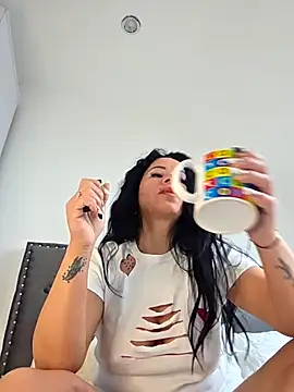 QueenMary80 online show from January 2026 10:20:02 AM