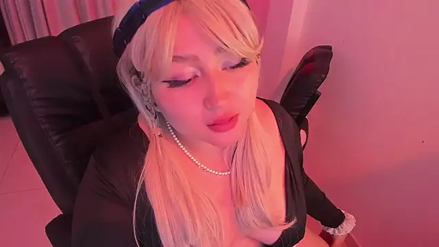 Snapshot of Sweet_lenna chatting on May 2026 08:18:02 PM Sweet lenna online show from May 2026 08:18:02 PM