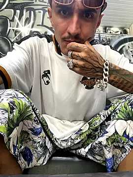 Snapshot of SweetCumshot chatting on January 2026 03:49:02 PM SweetCumshot online show from January 2026 03:49:02 PM