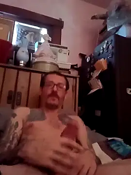 Snapshot of THUROBREED83 chatting on November 2025 06:06:02 PM THUROBREED83 online show from November 2025 06:06:02 PM