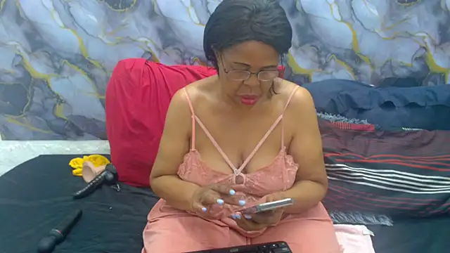 Snapshot of SEXY_MATURExx chatting on May 2026 04:45:02 PM SEXY MATURExx online show from May 2026 04:45:02 PM