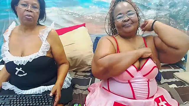 Snapshot of SEXY_MATURExx chatting on June 2026 06:17:02 PM SEXY MATURExx online show from June 2026 06:17:02 PM
