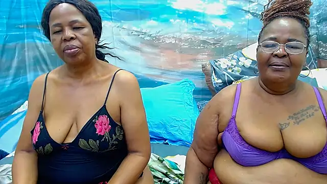 Snapshot of SEXY_MATURExx chatting on July 2026 03:23:01 AM SEXY MATURExx online show from July 2026 03:23:01 AM