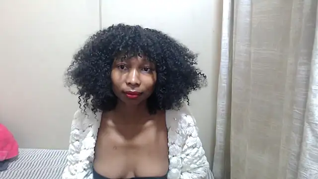 Snapshot of ExtraDoll chatting on May 2026 06:08:01 AM ExtraDoll online show from May 2026 06:08:01 AM