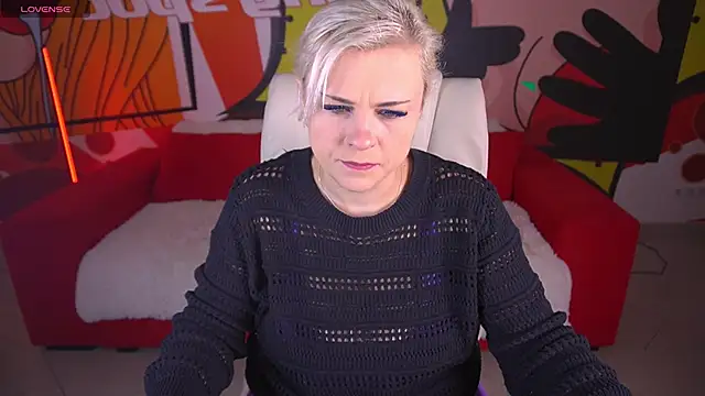 CrystalVibe online show from March 2026 06:32:01 AM