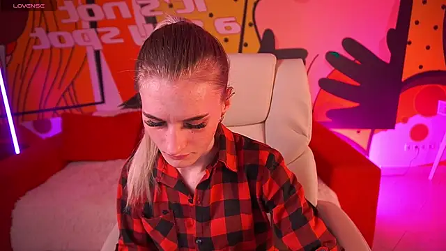 DiamondNina online show from March 2026 08:03:01 PM