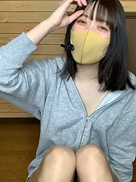 Snapshot of minami_room chatting on May 2026 01:30:01 PM minami room online show from May 2026 01:30:01 PM