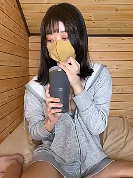 Snapshot of minami_room chatting on May 2026 12:33:01 PM minami room online show from May 2026 12:33:01 PM