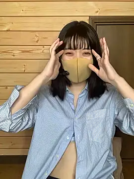 Snapshot of minami_room chatting on May 2026 12:21:02 PM minami room online show from May 2026 12:21:02 PM