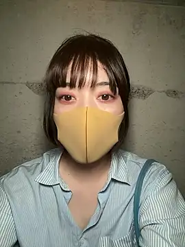 Snapshot of minami_room chatting on July 2026 01:17:01 PM minami room online show from July 2026 01:17:01 PM