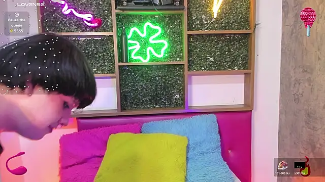 Hiddenhotcake online show from January 2026 08:01:01 PM