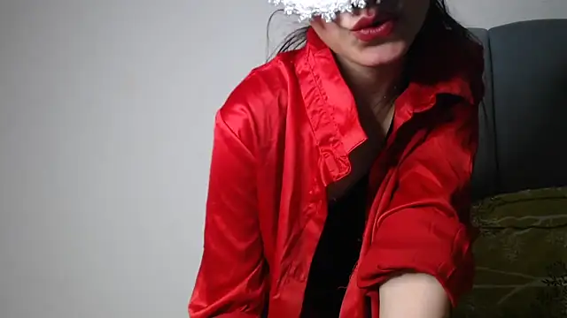 Hottie heer online show from April 2026 05:28:01 PM