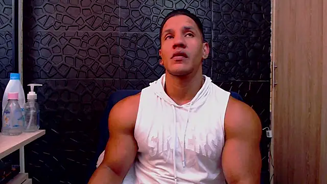 viktor herrera online show from February 2026 03:19:02 PM