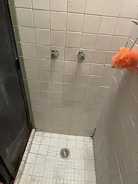 Snapshot of wolfbucker chatting on January 2026 07:30:01 PM wolfbucker online show from January 2026 07:30:01 PM