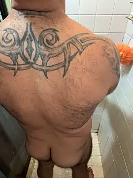 wolfbucker online show from January 2026 07:39:02 PM