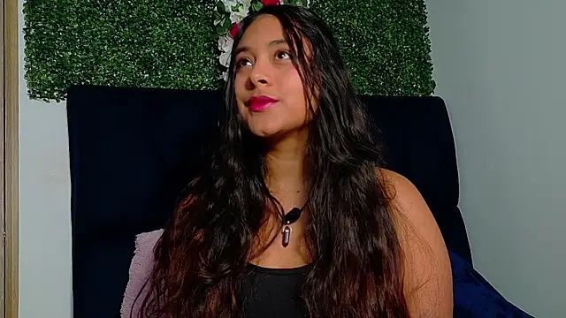 AnnaSmiles online show from April 2026 04:56:02 PM