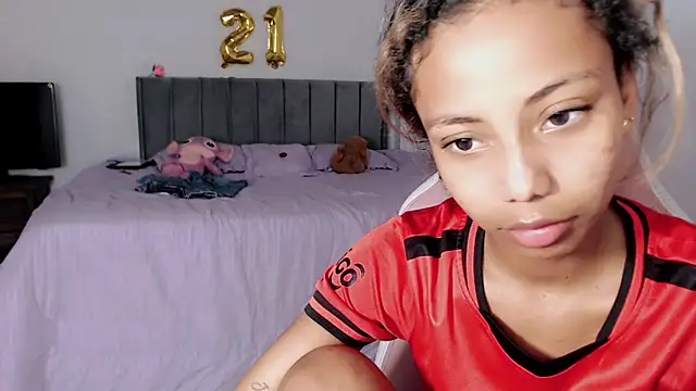 Snapshot of linda_brown_ chatting on June 2026 12:33:01 PM linda brown online show from June 2026 12:33:01 PM