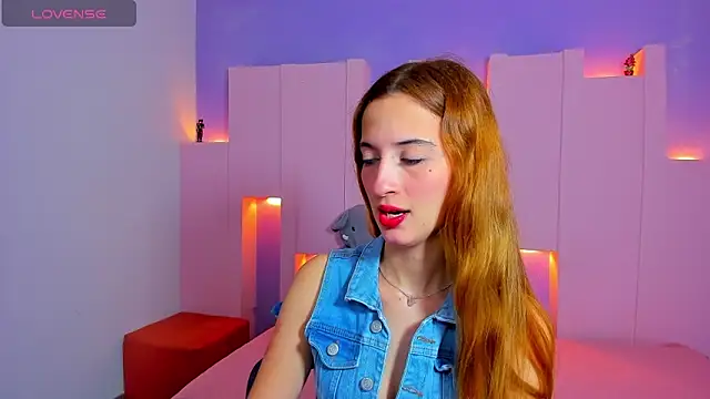 Snapshot of emilywilliis chatting on February 2026 11:47:02 AM emilywilliis online show from February 2026 11:47:02 AM