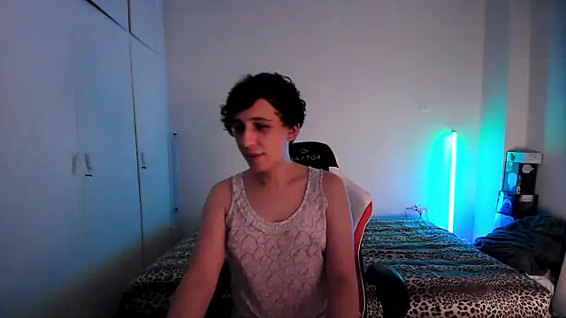 Snapshot of HoneyValentine chatting on June 2026 07:49:02 PM HoneyValentine online show from June 2026 07:49:02 PM