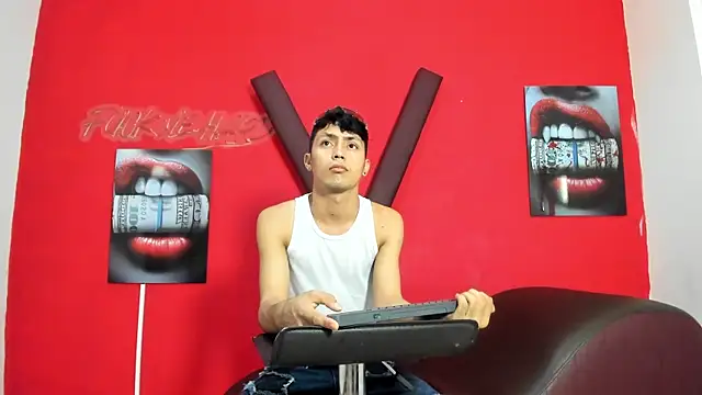 AVENGER BOYS2026 online show from May 2026 07:20:01 PM