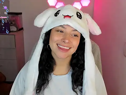 emillyaqua online show from February 2026 10:15:02 PM