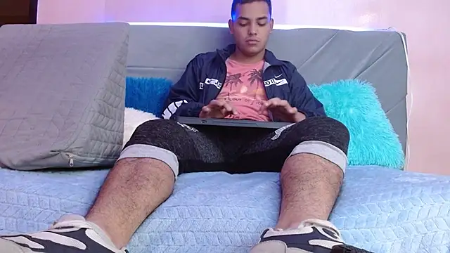 studentdeivy  online show from February 2026 09:57:01 AM