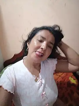 Snapshot of Crystal-01 chatting on May 2026 05:15:02 AM Crystal-01 online show from May 2026 05:15:02 AM