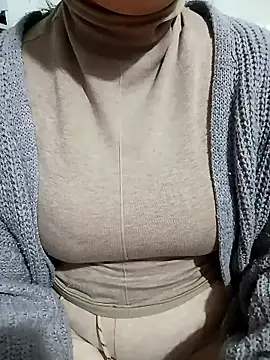 Snapshot of Tulip_Giang chatting on January 2026 04:34:01 PM Tulip Giang online show from January 2026 04:34:01 PM