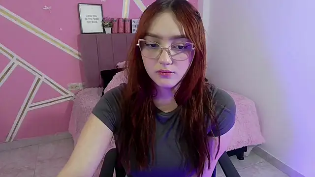 Snapshot of Natasha_Romanof18 chatting on February 2026 04:11:01 AM Natasha Romanof18 online show from February 2026 04:11:01 AM