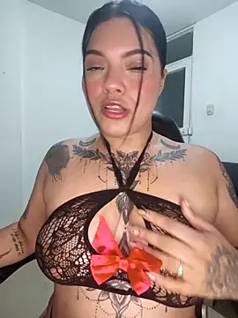 Snapshot of brenda_palacio chatting on April 2026 02:49:01 AM brenda palacio online show from April 2026 02:49:01 AM