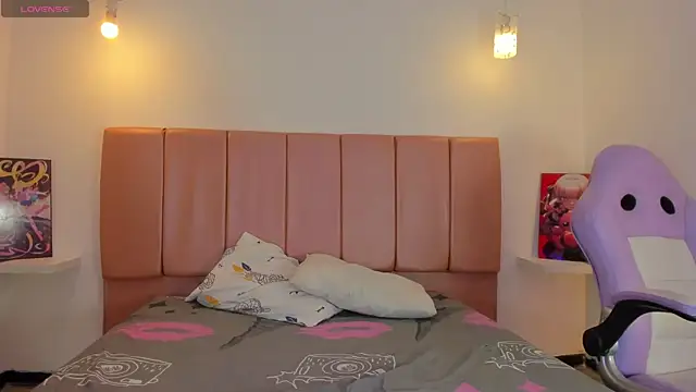 Iamcami  online show from February 2026 08:36:01 PM