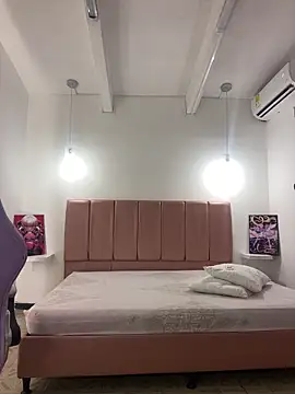 Iamcami  online show from February 2026 06:58:02 PM