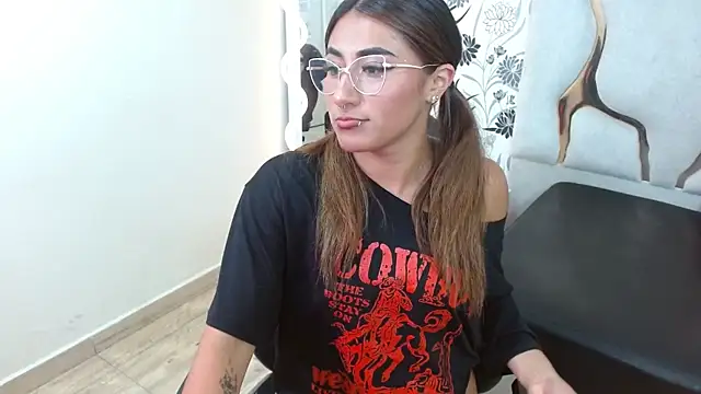 Livglow tay online show from January 2026 03:09:02 AM