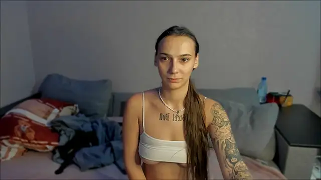 Snapshot of AnnaMized chatting on January 2026 01:38:01 PM AnnaMized online show from January 2026 01:38:01 PM