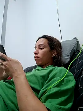 ofjuliaa online show from March 2026 05:00:01 AM